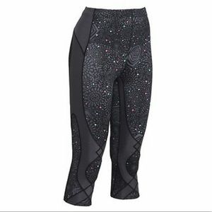 CW-X Women's 3/4 Length Stabilyx Tight